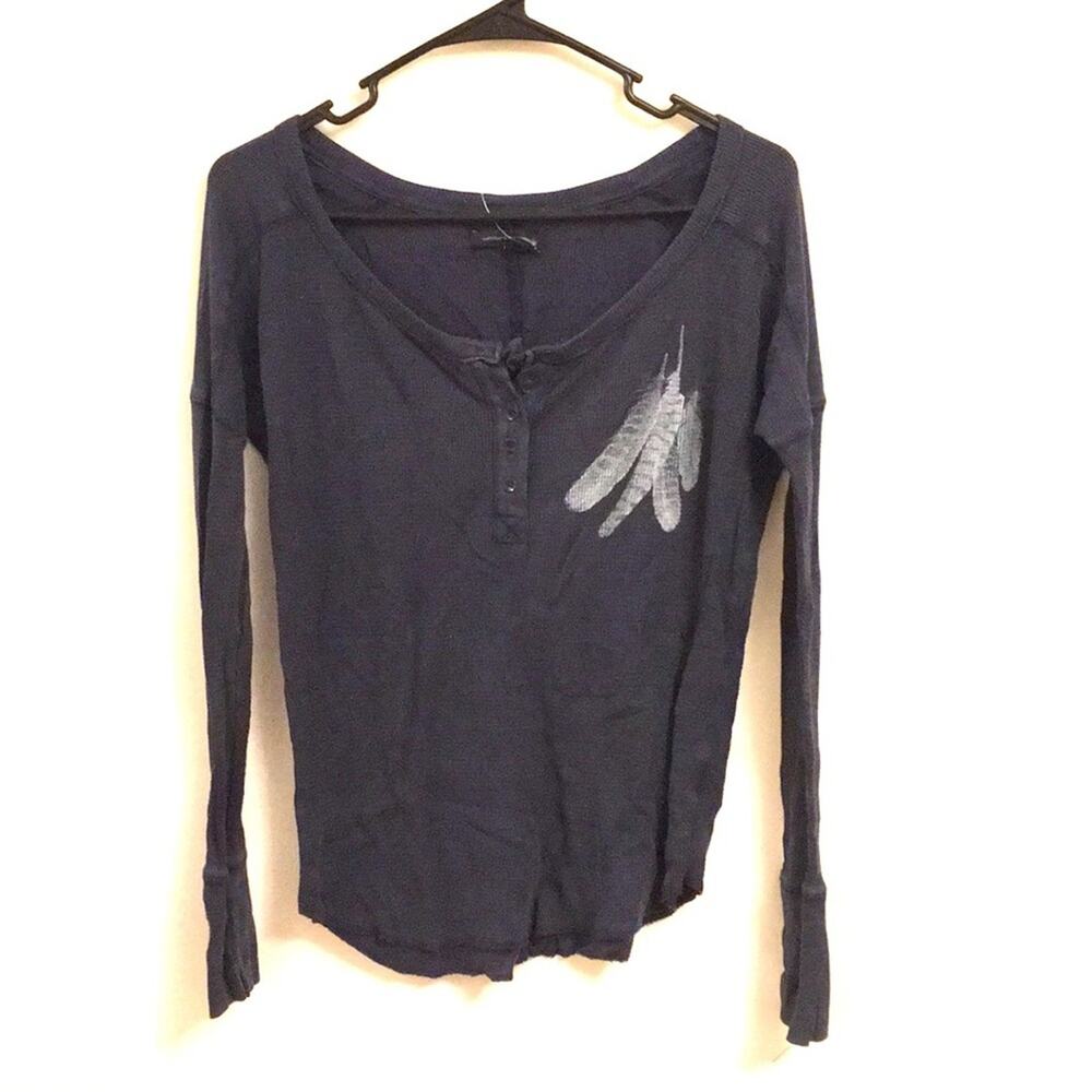 American Eagle long sleeves t-shirt NWT XS blue